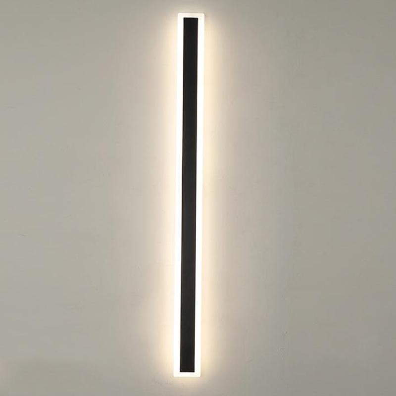 Quinlen Outdoor Wall Light
