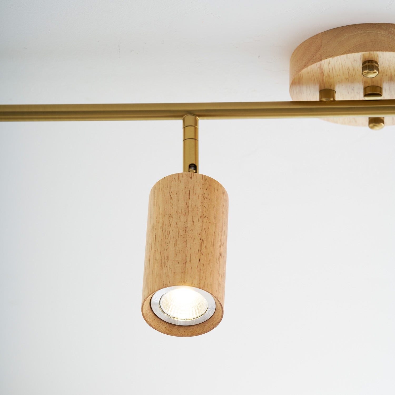 Mardenon Linear Ceiling Light