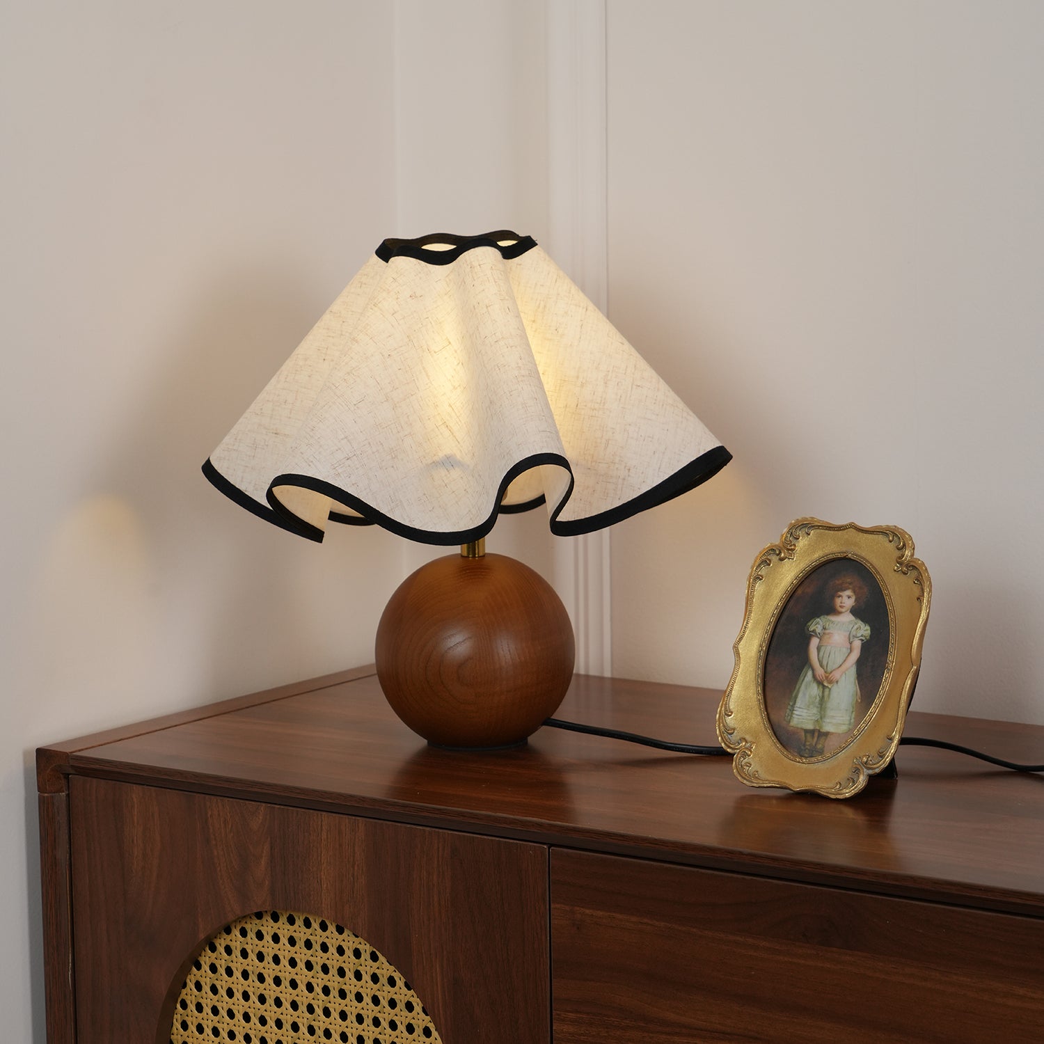 Melto Wave Table Lamp