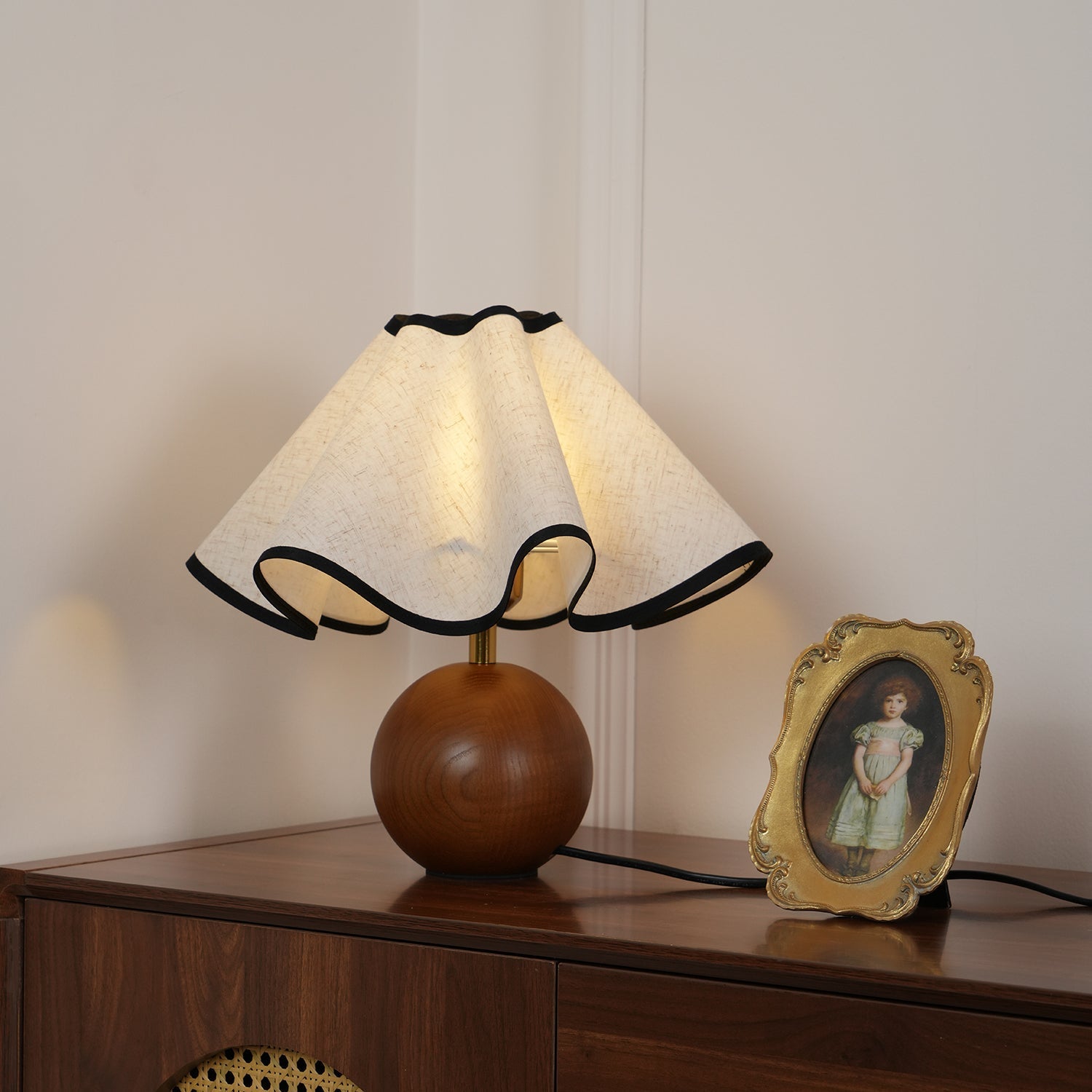 Melto Wave Table Lamp