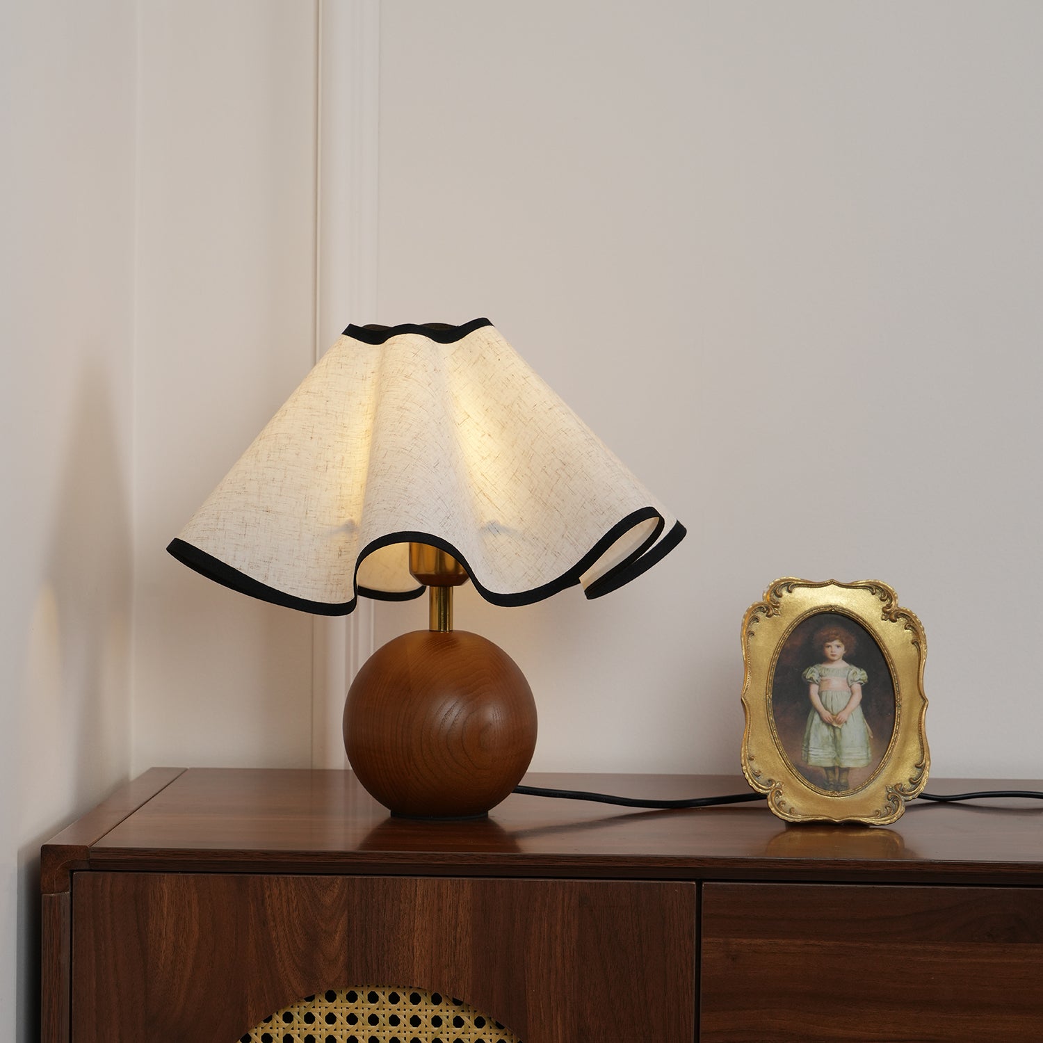 Melto Wave Table Lamp