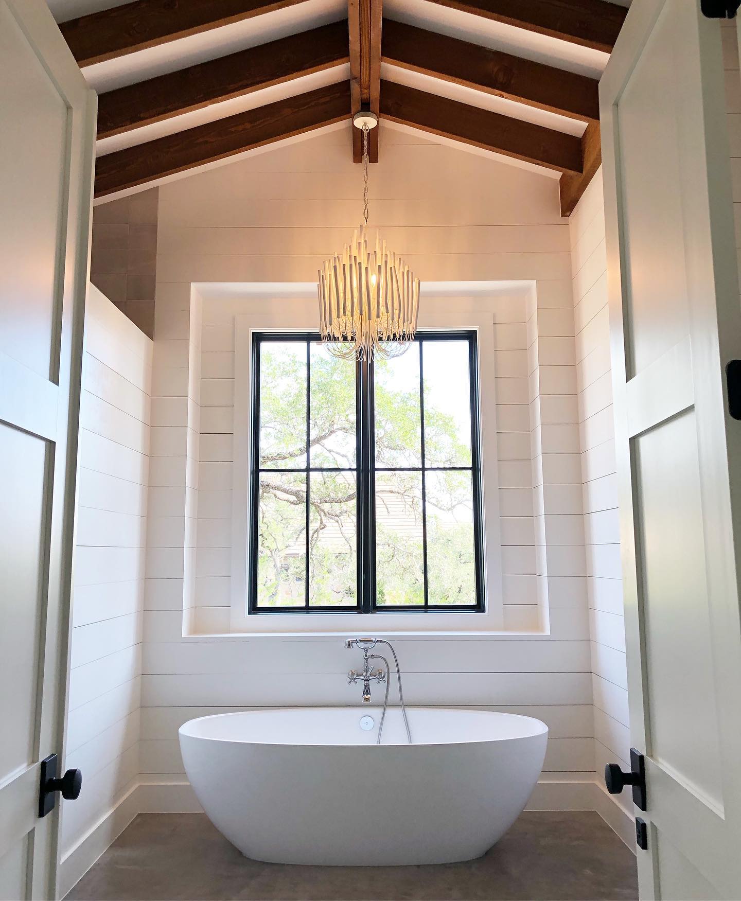 Kaibay Round Chandelier