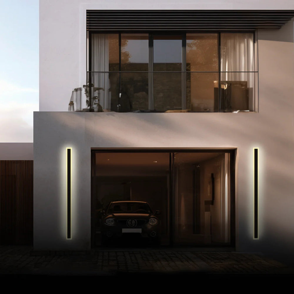 Quinlen Outdoor Wall Light