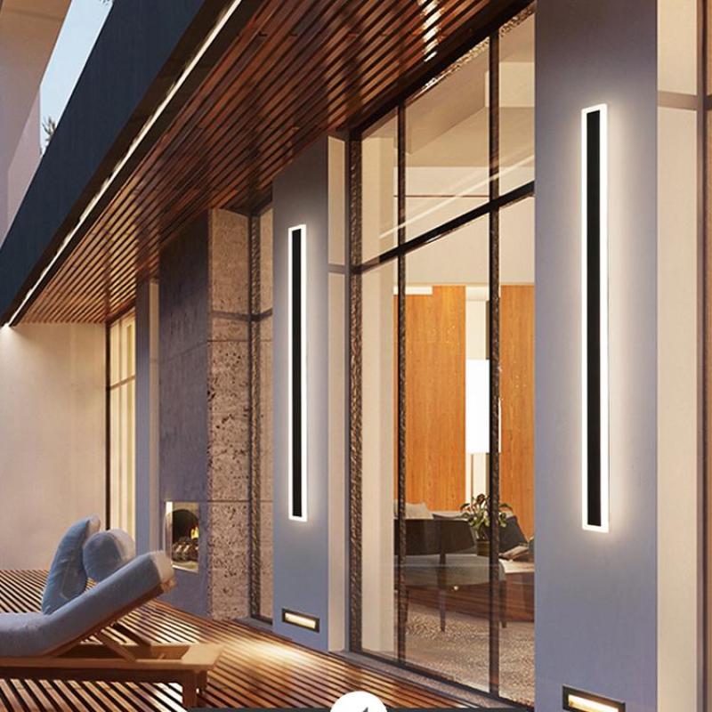 Quinlen Outdoor Wall Light