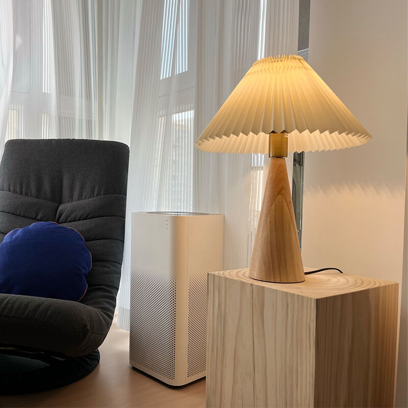 Liolyn Minimalist Table Lamp