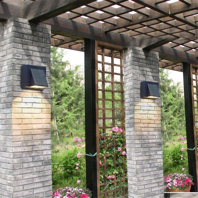 Bayvalin Outdoor Wall Light