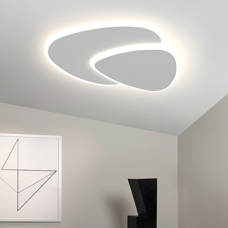 Kelas Triangle Ceiling Light