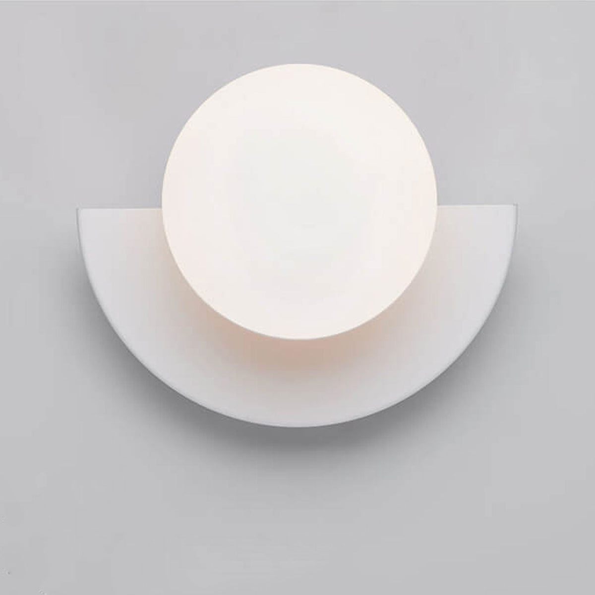 Lioon Globe Wall Light