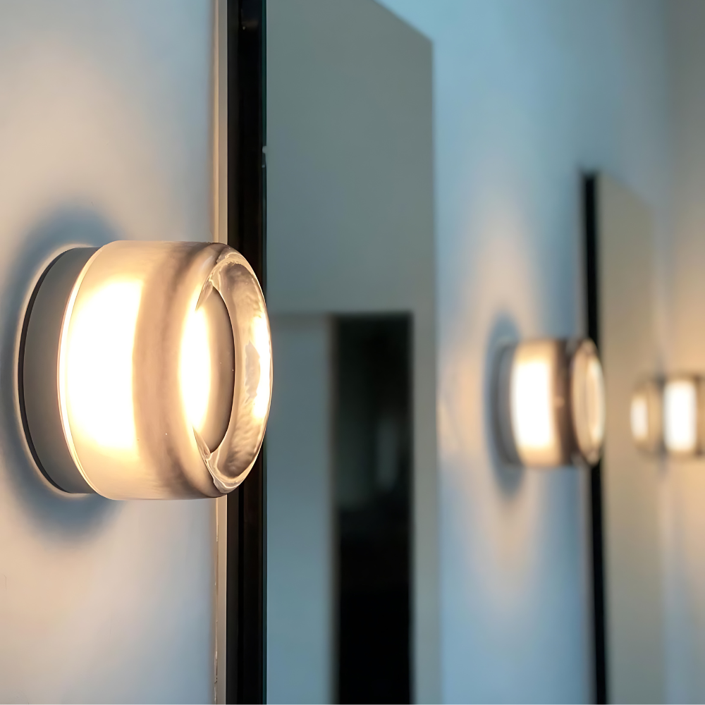 Quinmar Textured Wall Light