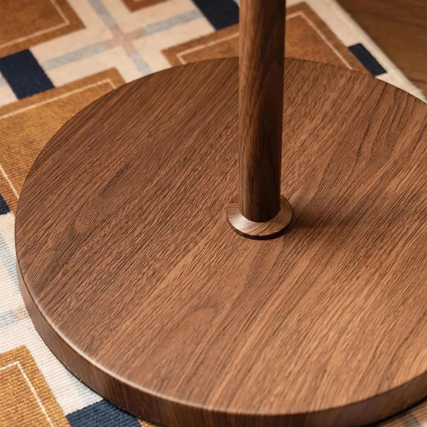 Tevilso Floor Lamp