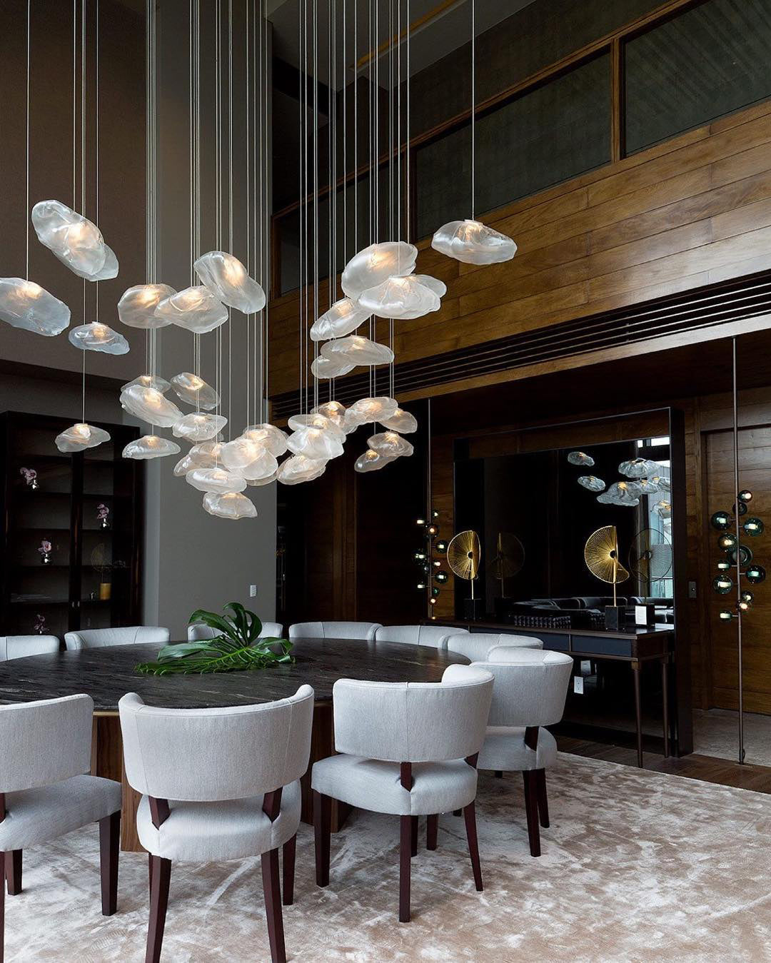Neroera Sculptural Pendant Light