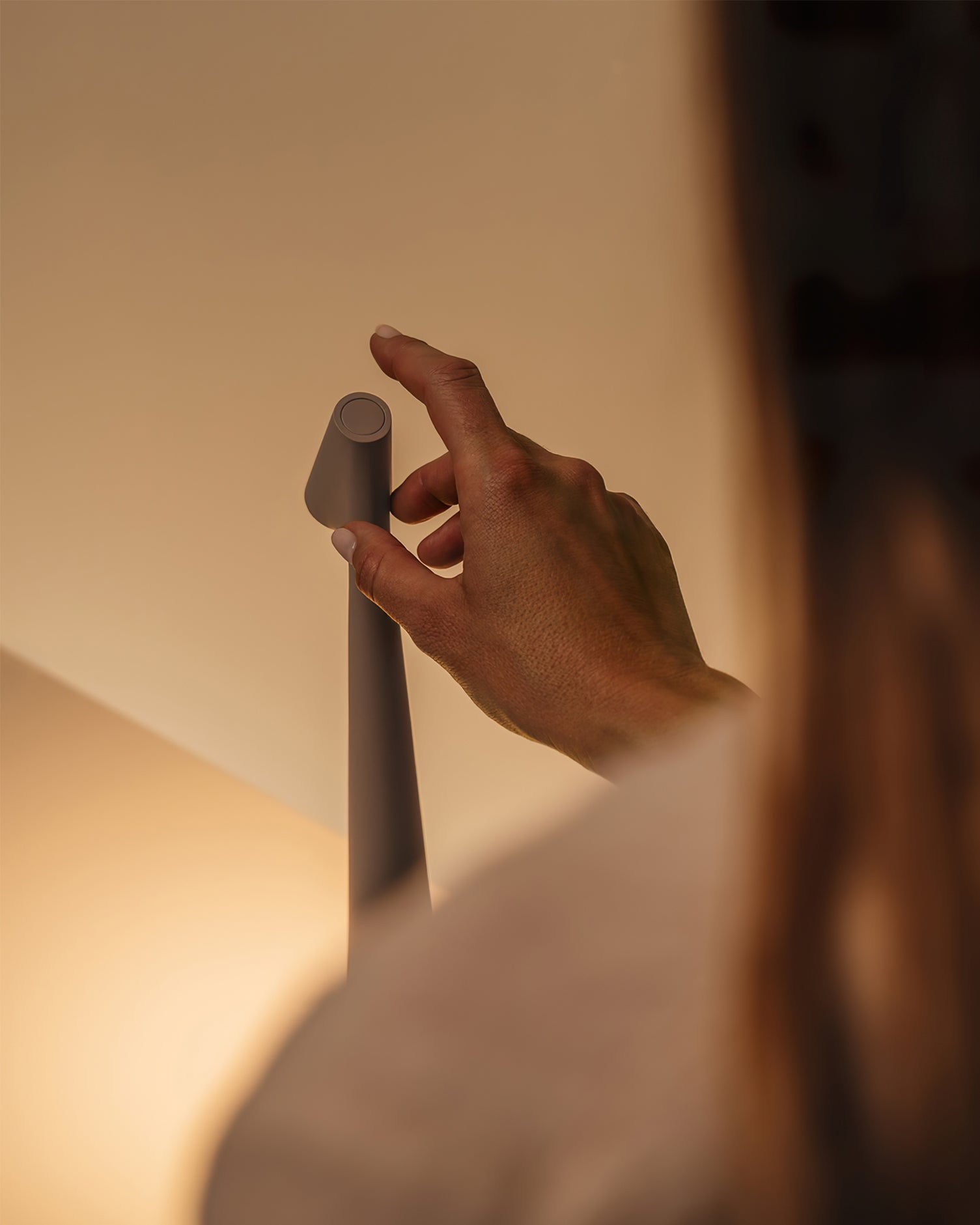 Junoio Table Lamp