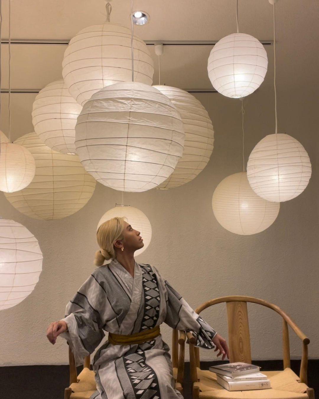 Fennonia Washi Paper Pendant Light