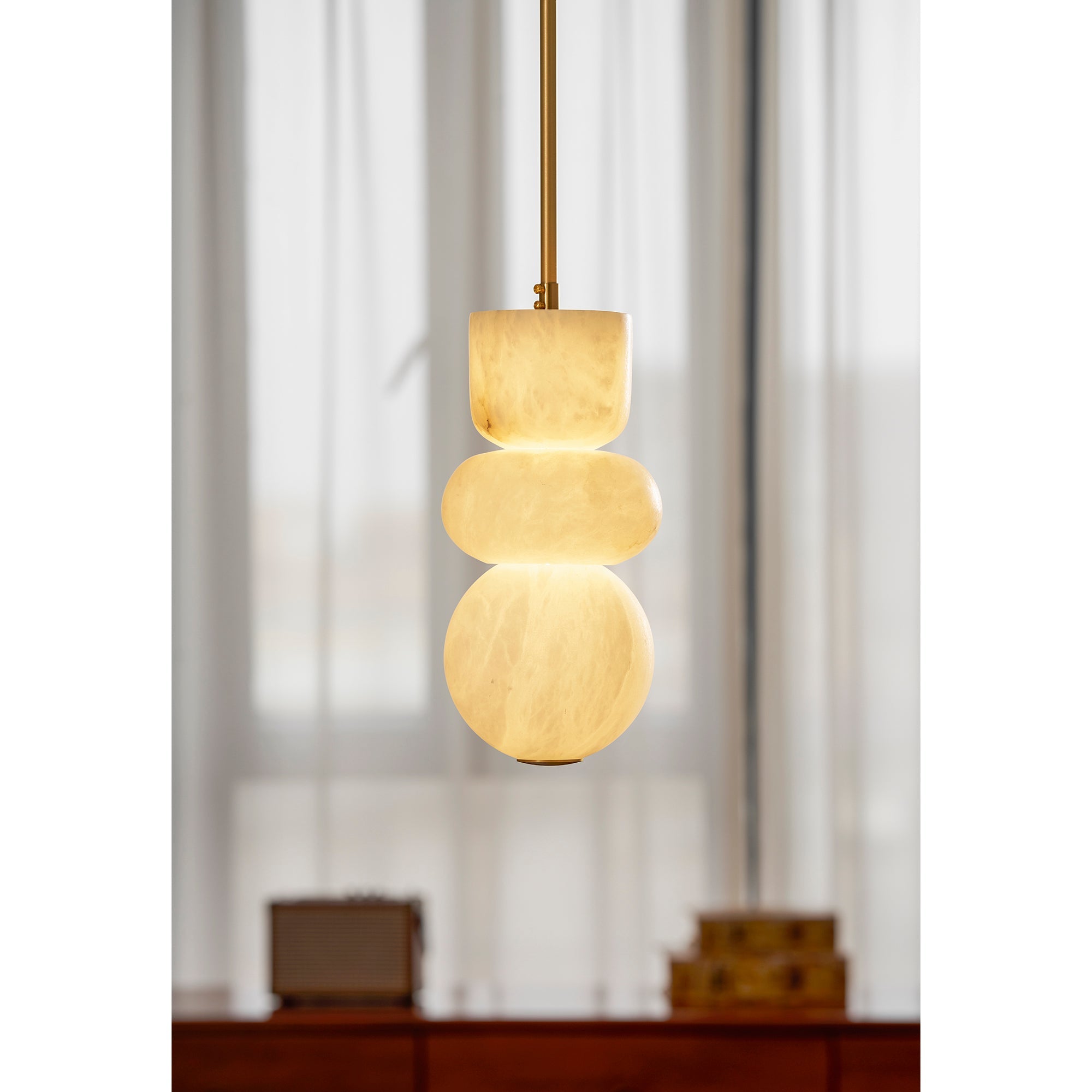 Reefis Alabaster Pendant Light