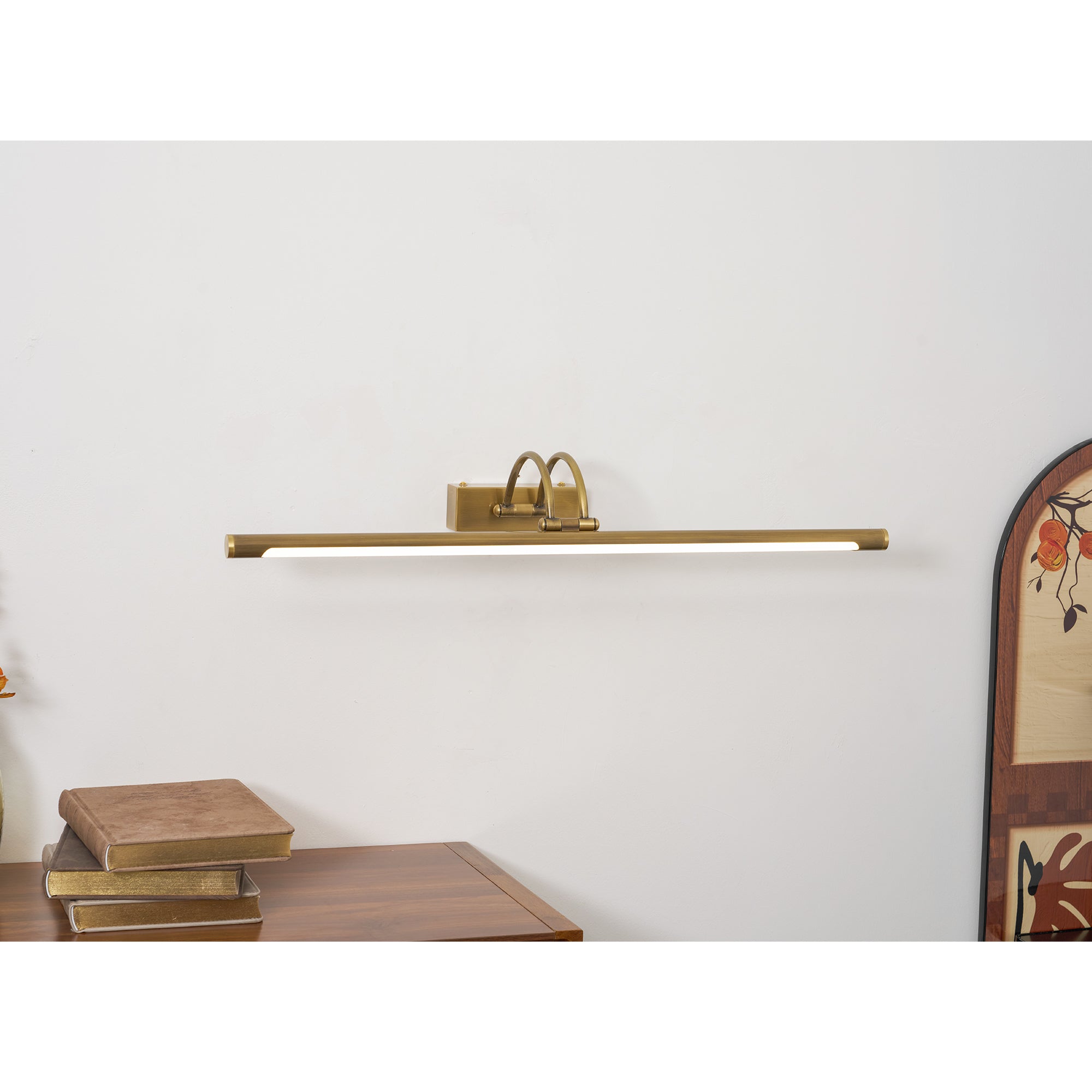Lexanus Linear Wall Light