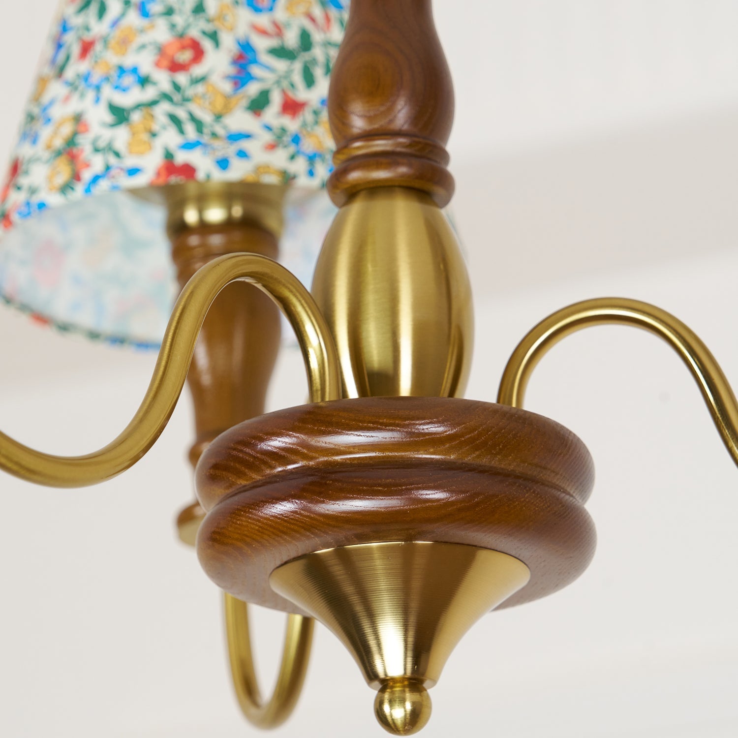 Valeiobay Floral Chandelier