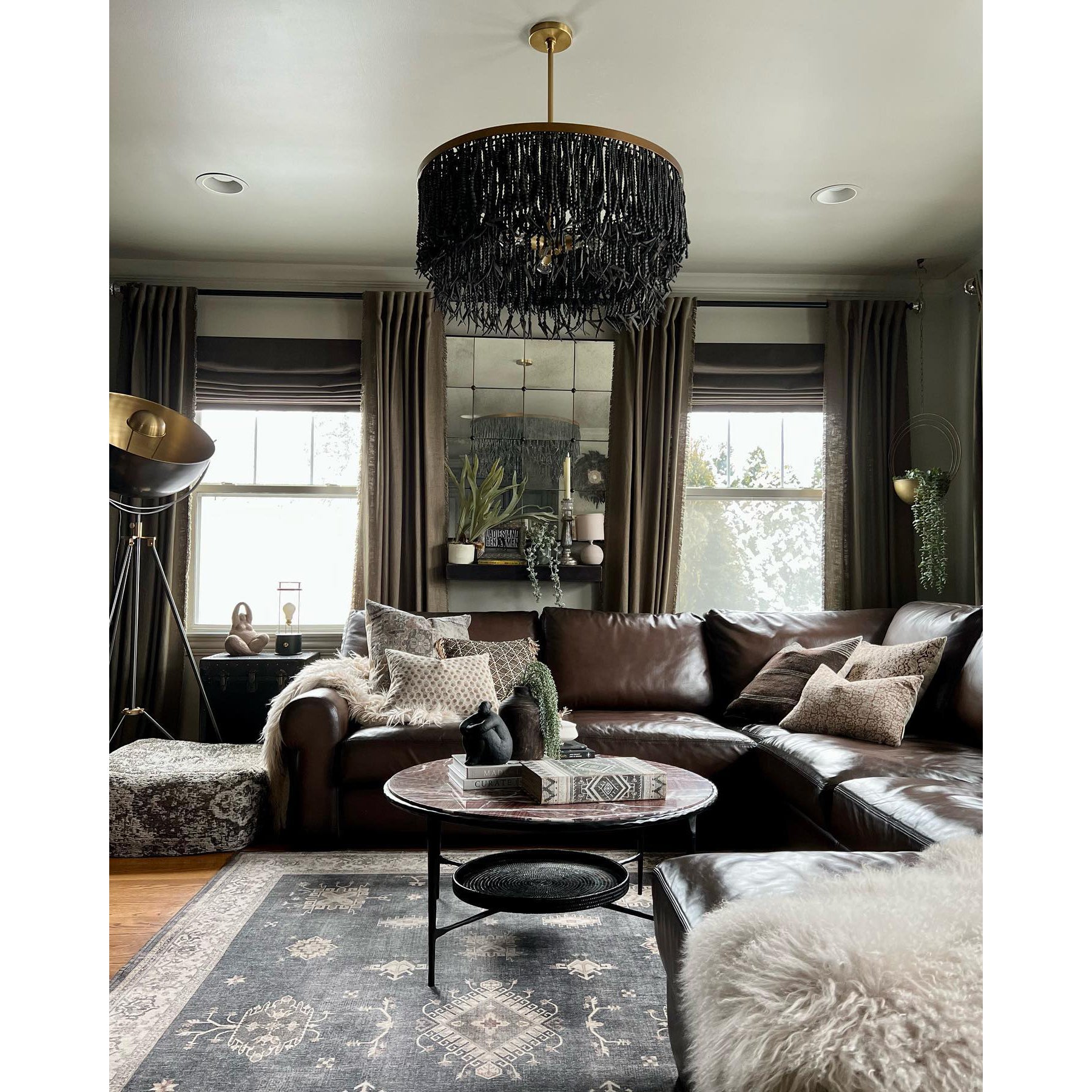 Delar Chandelier