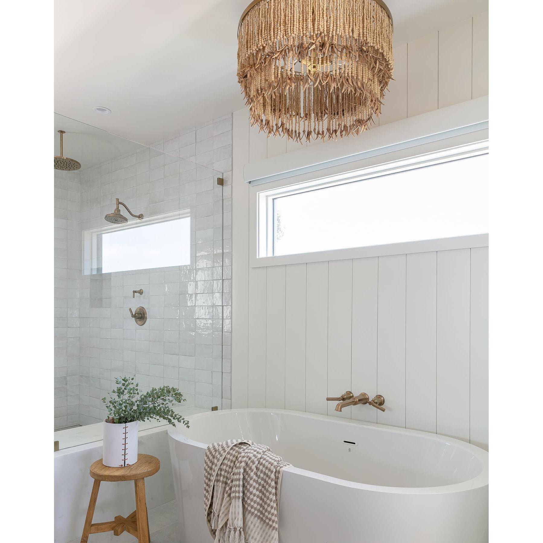 Delar Chandelier