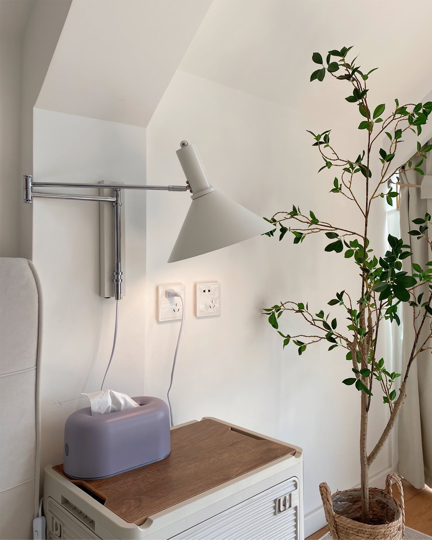 Junoino Modern Wall Light