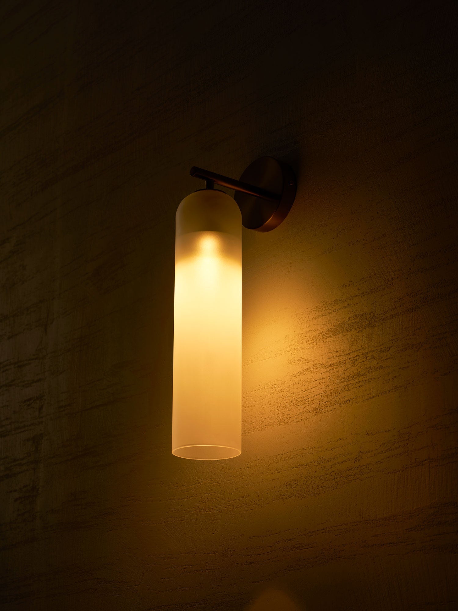 Larkar Tube Wall Light