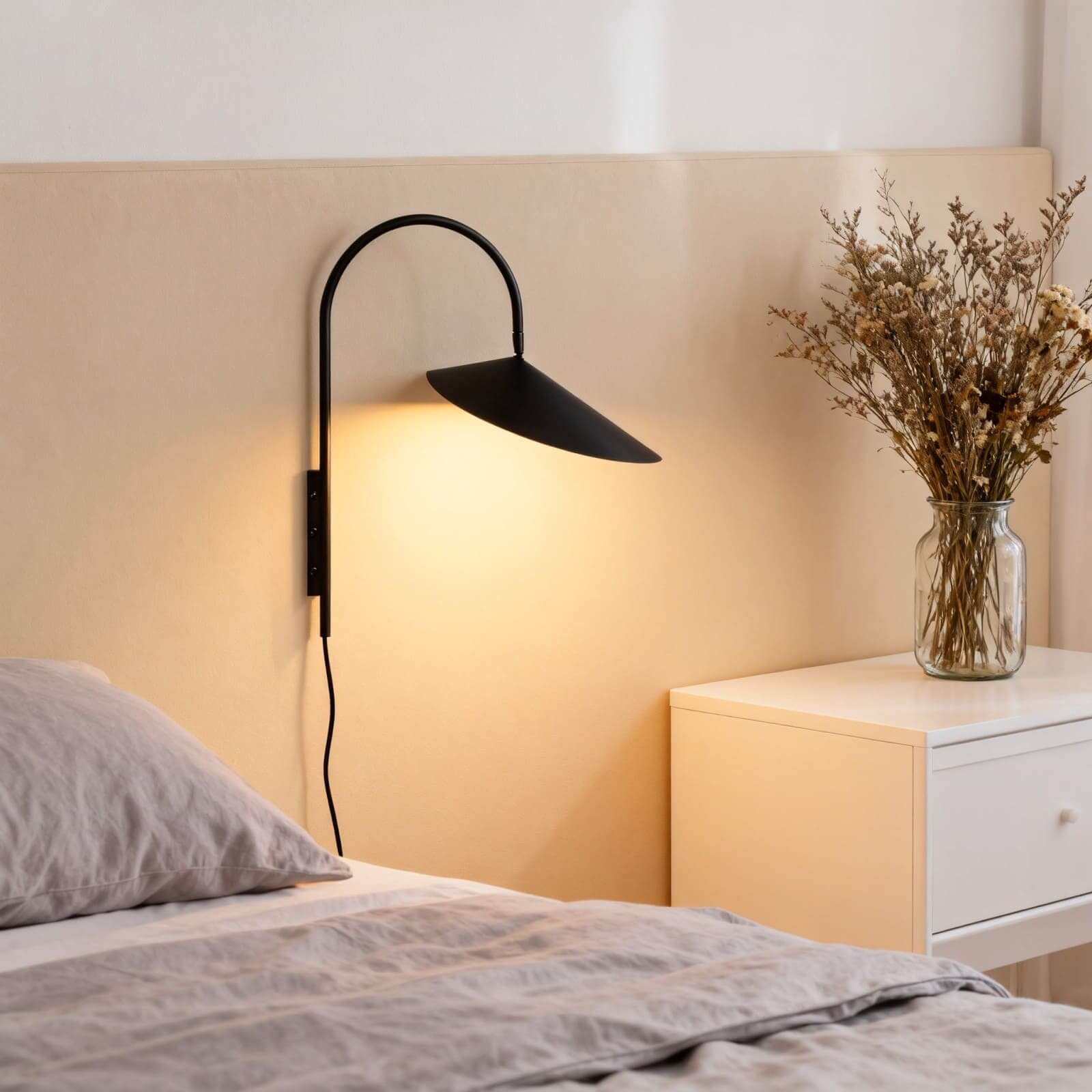 Solsoner Wall Light