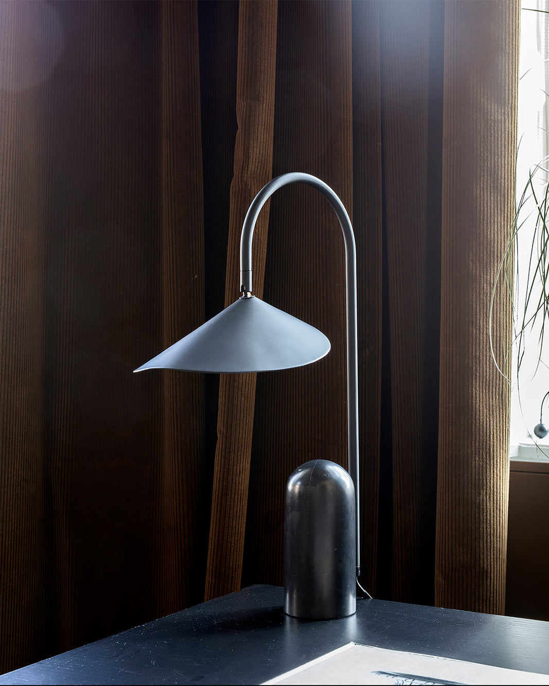 Axivale Minimalist Table Lamp