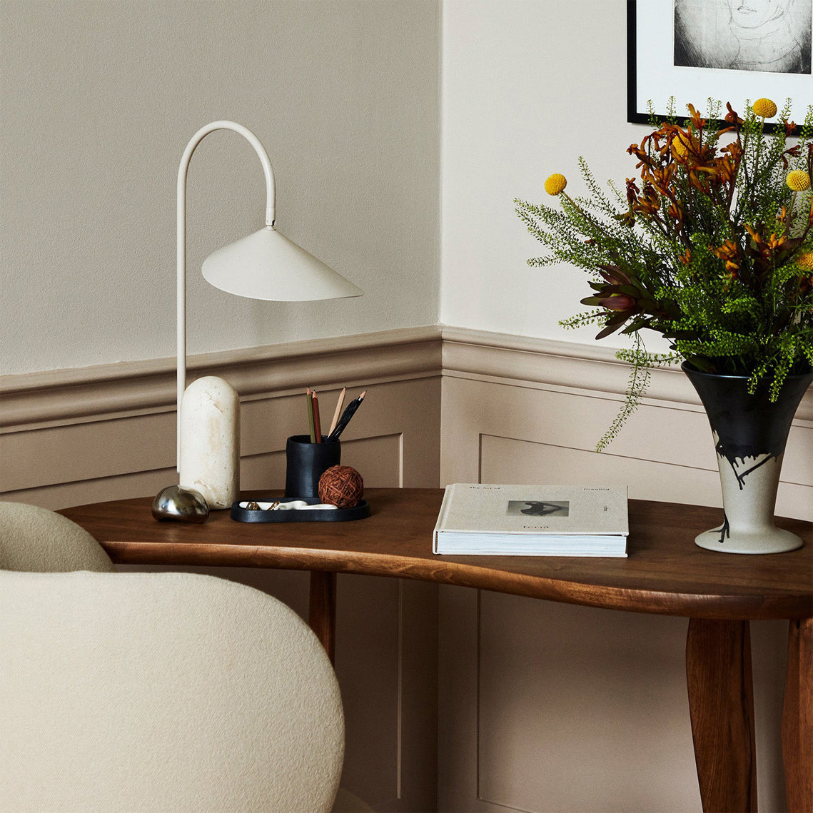 Axivale Minimalist Table Lamp