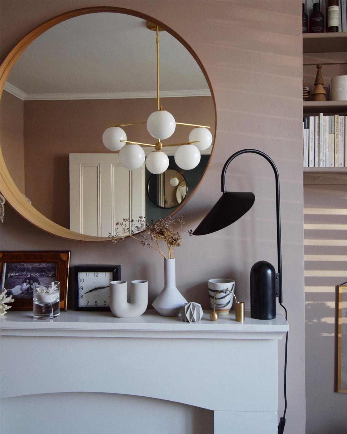 Axivale Minimalist Table Lamp