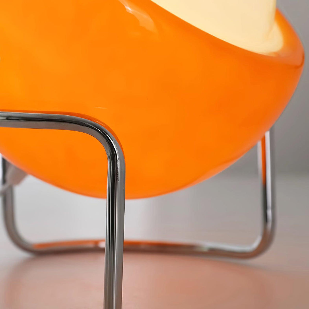 Soleyum Table Lamp