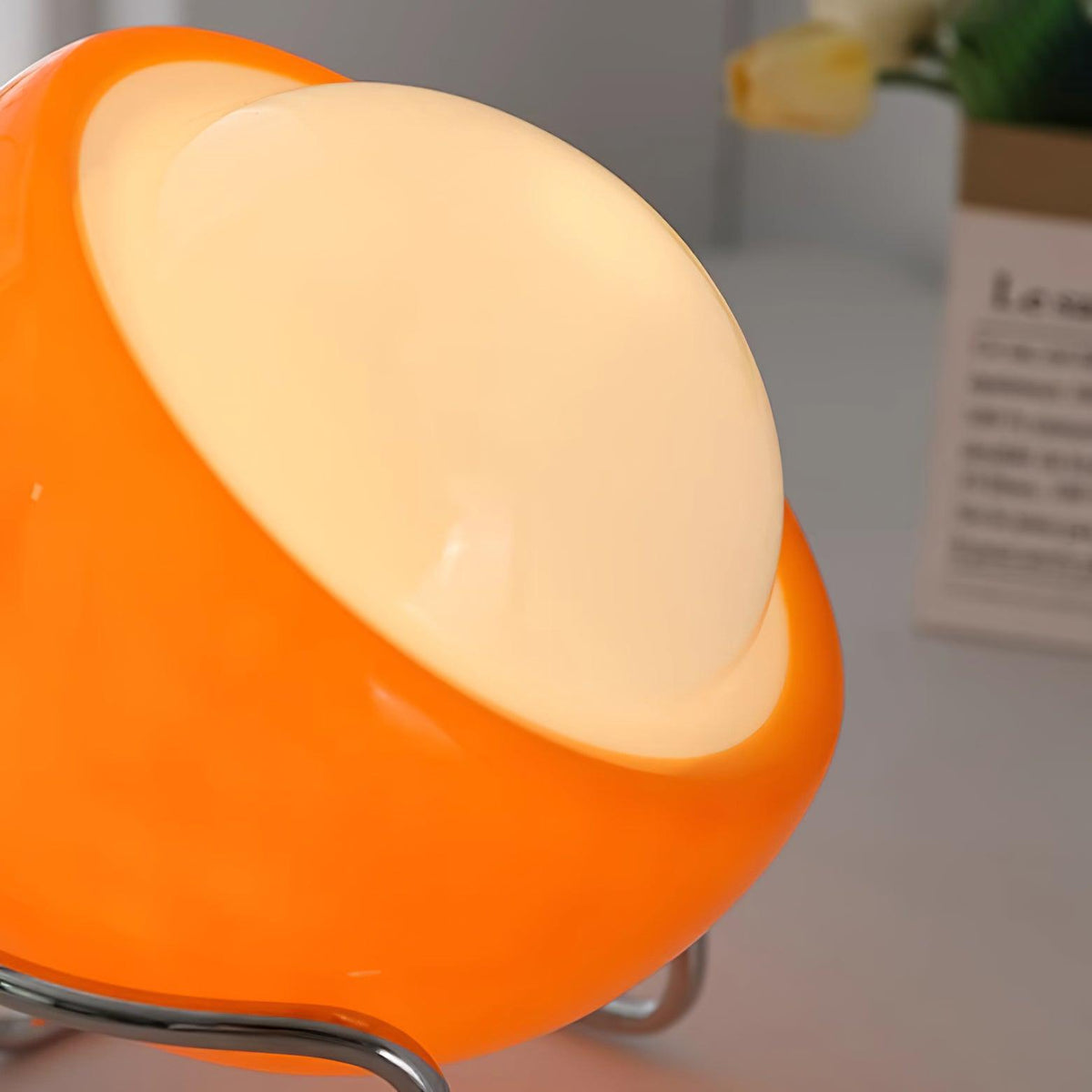 Soleyum Table Lamp