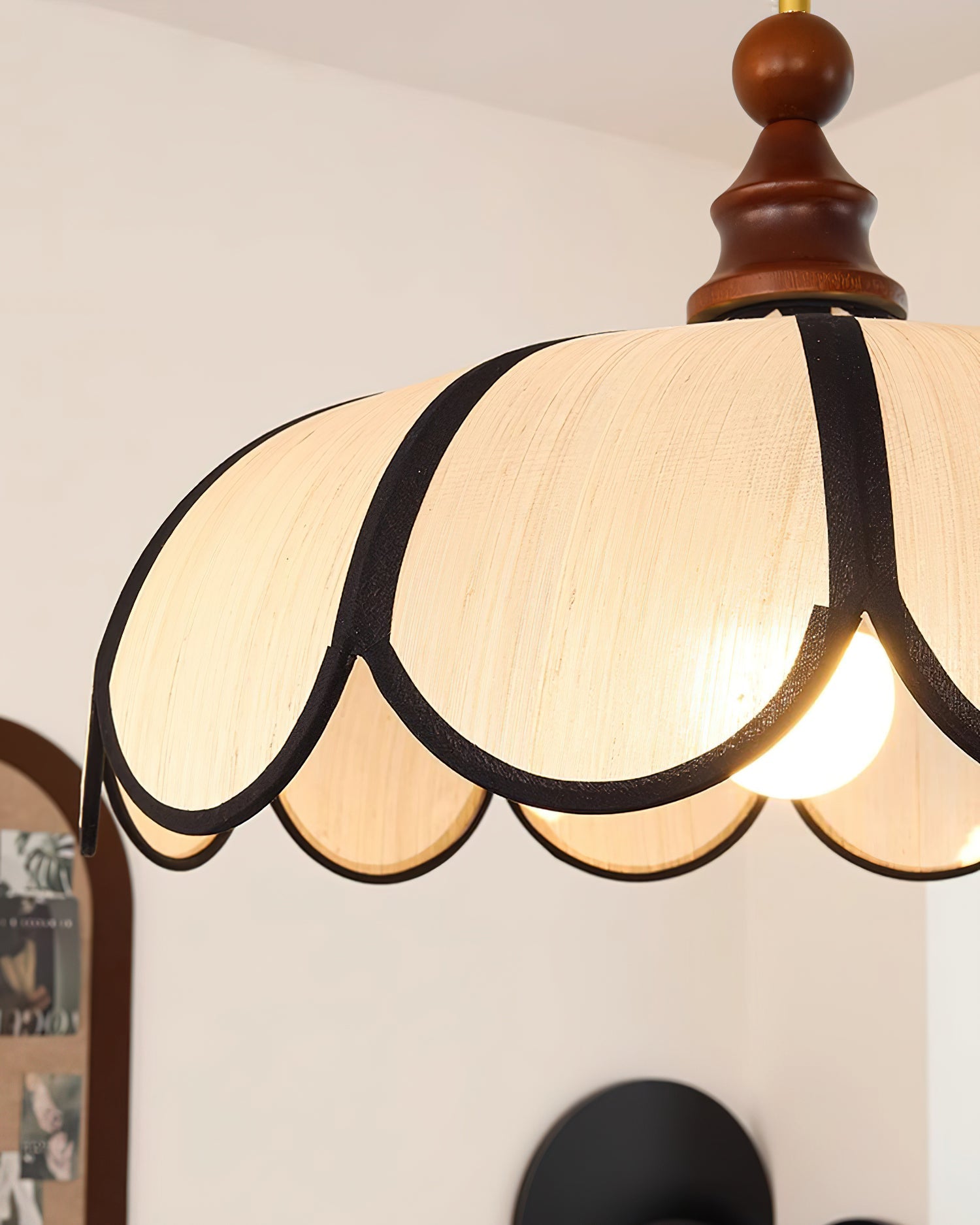 Oriay Scalloped Pendant Light