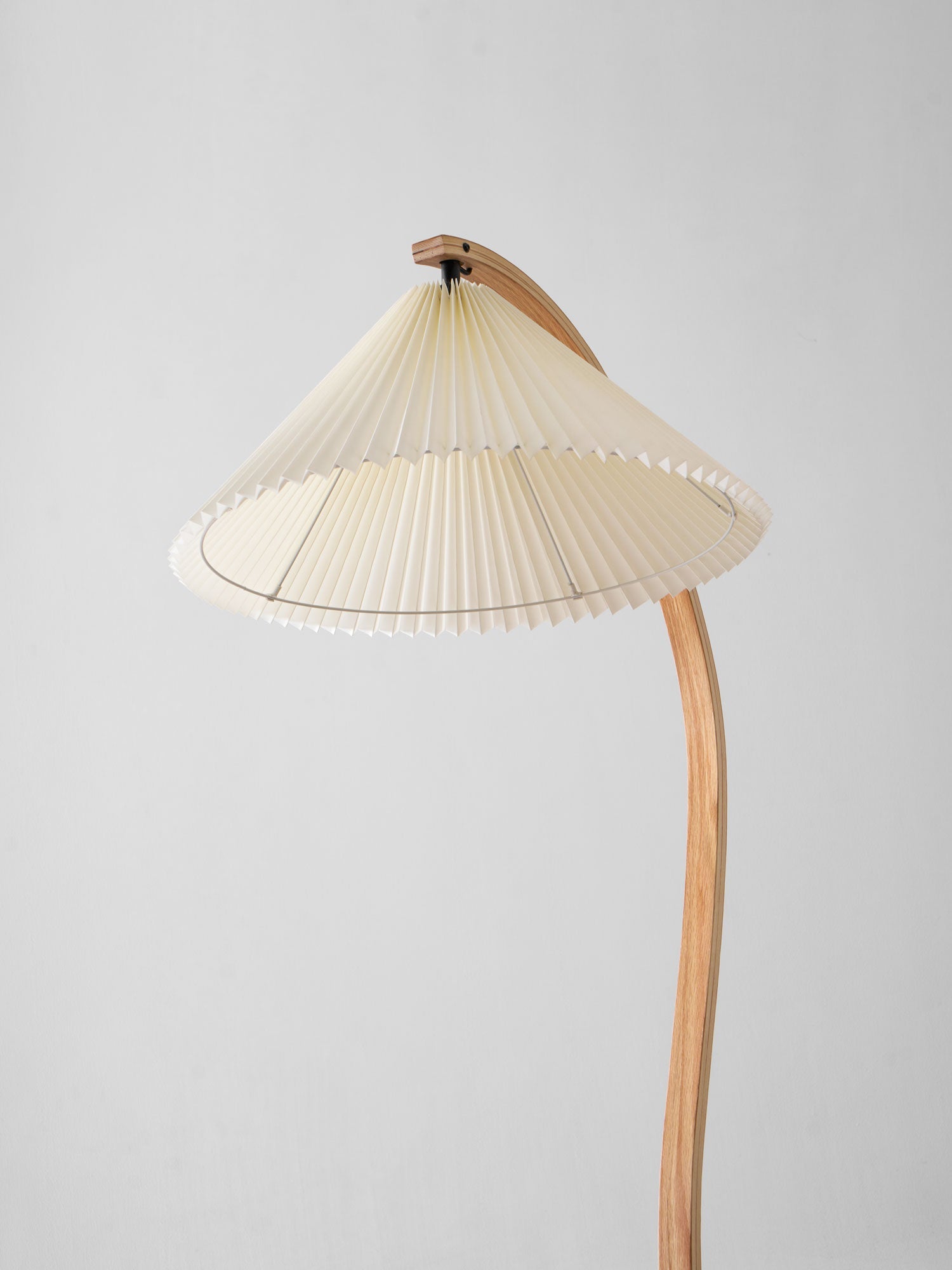 Avey Floor Lamp