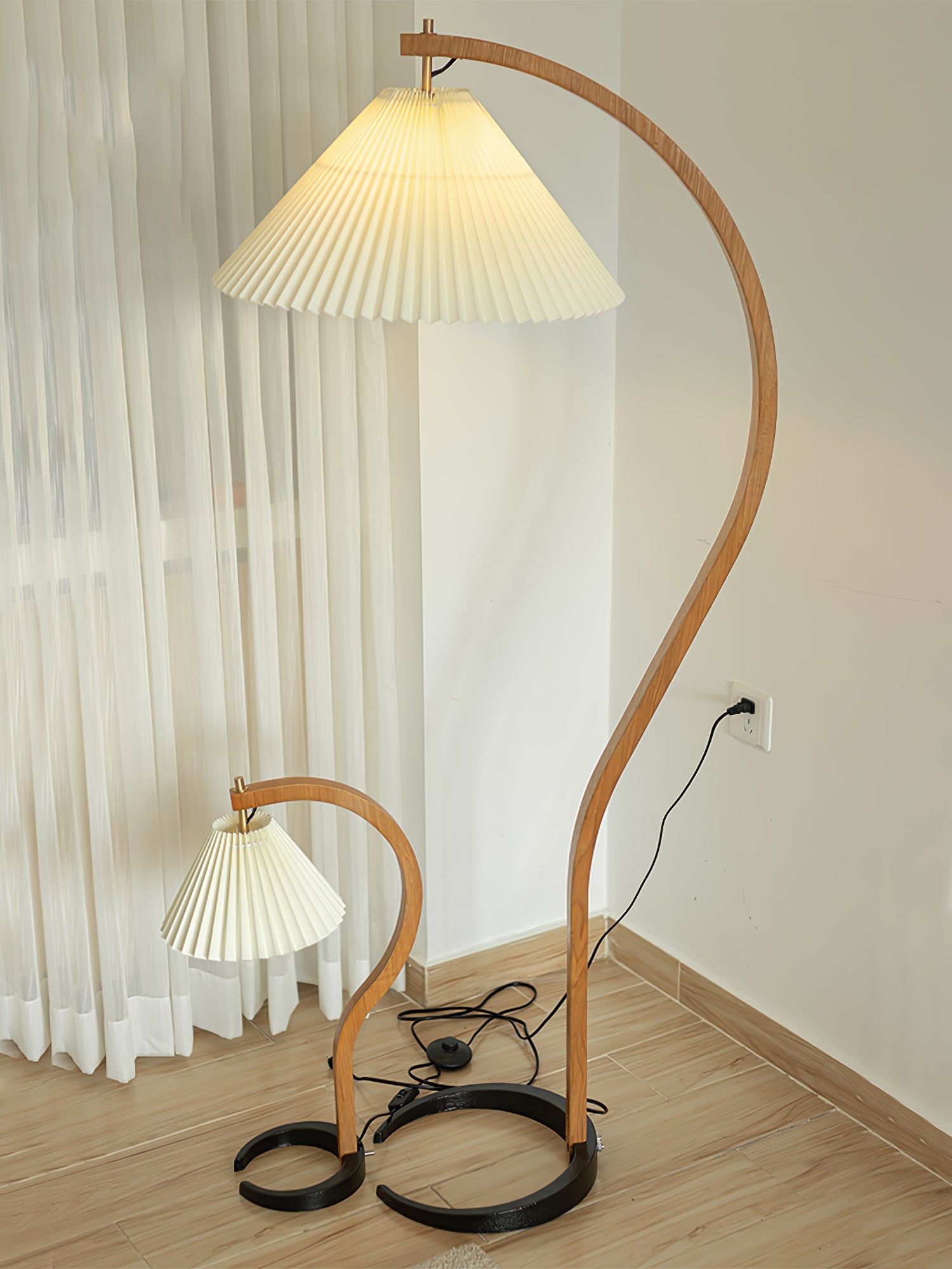 Avey Floor Lamp