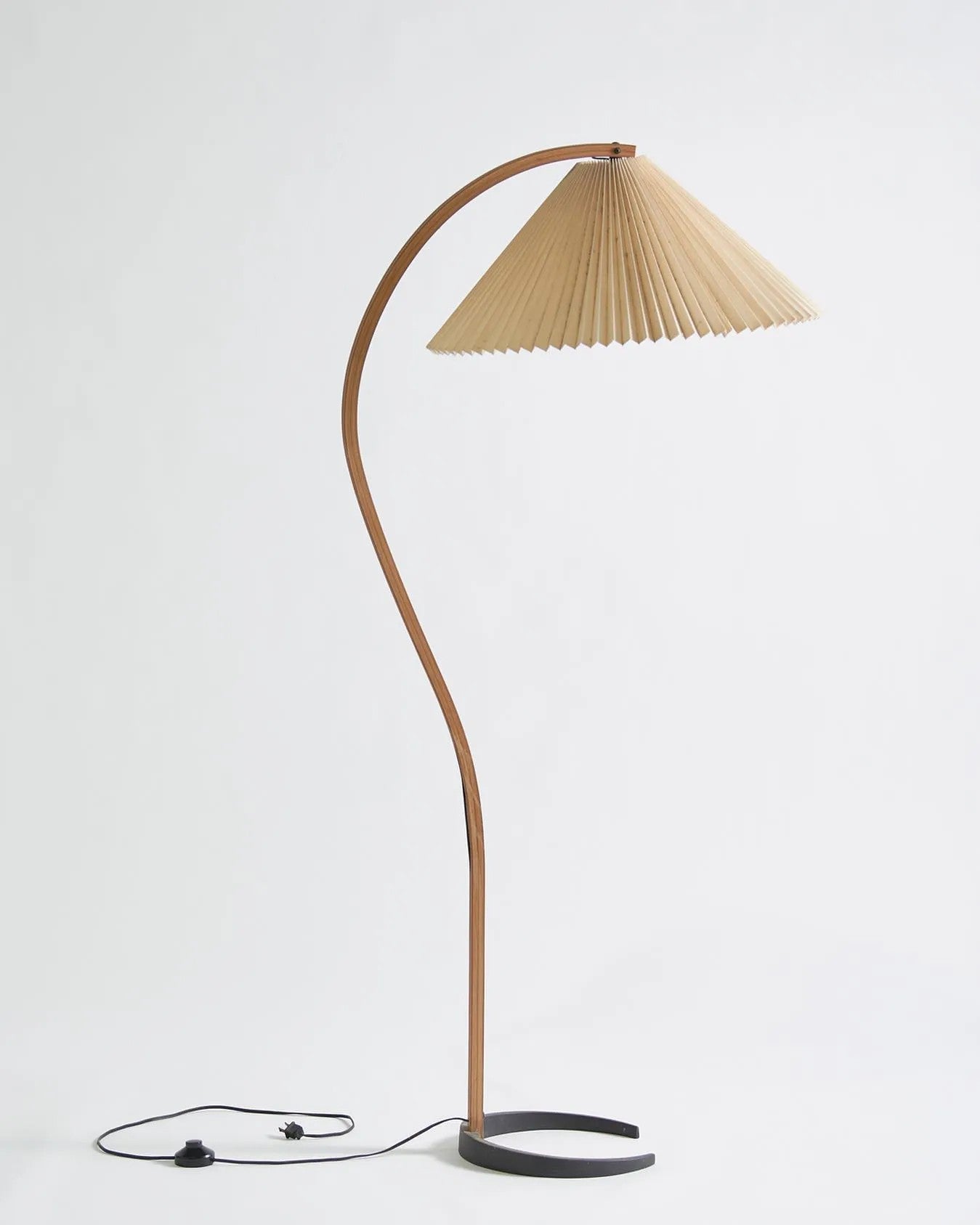 Avey Floor Lamp