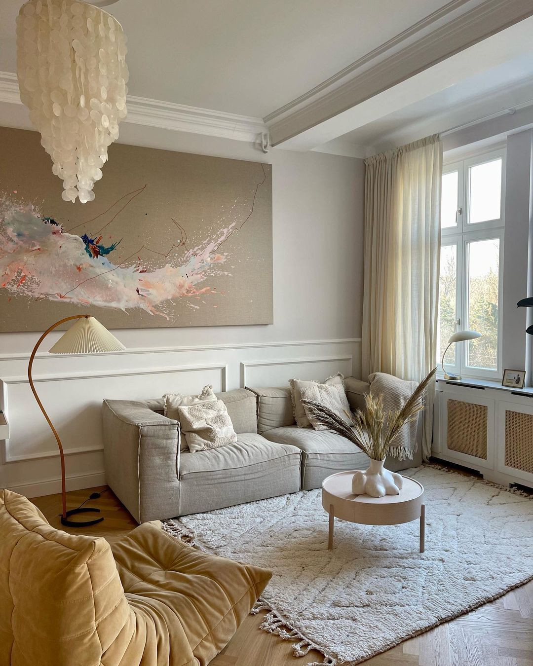Avey Floor Lamp