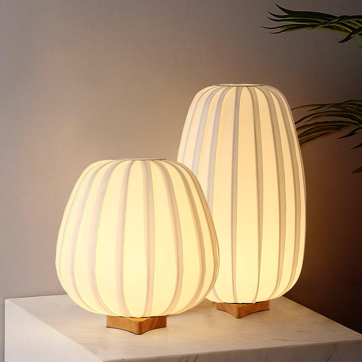 Fabric Minimalist Table Lamp – detail 2