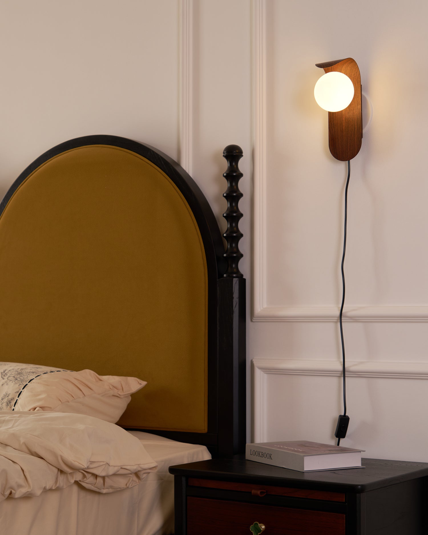 Axes Plug In Wall Light