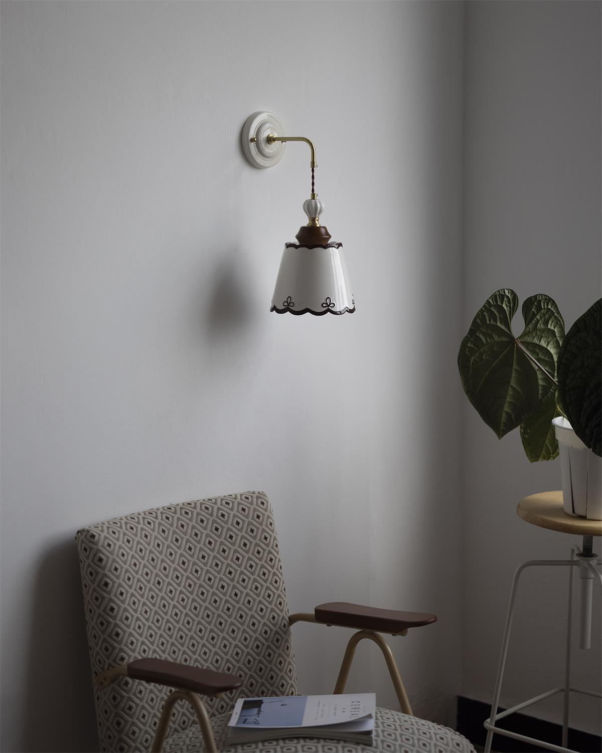 Lanka Wall Light