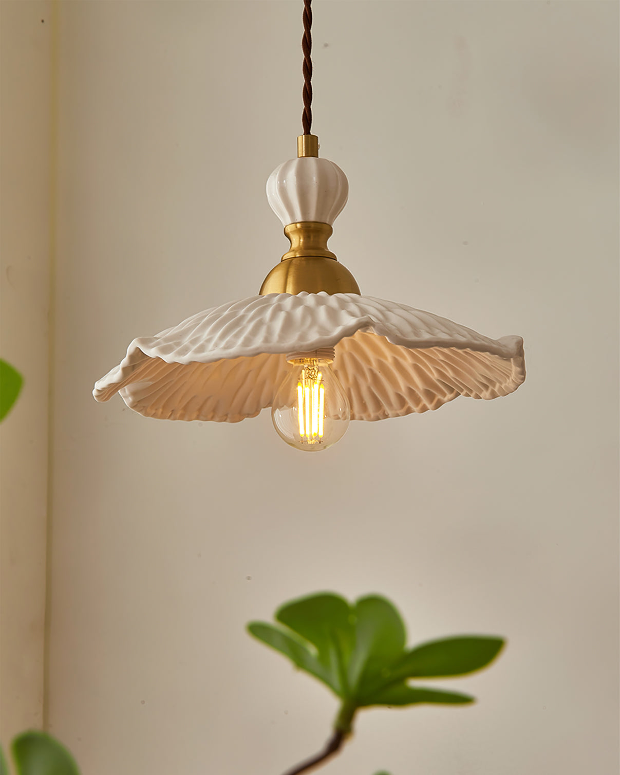 Calsonas Pendant Light