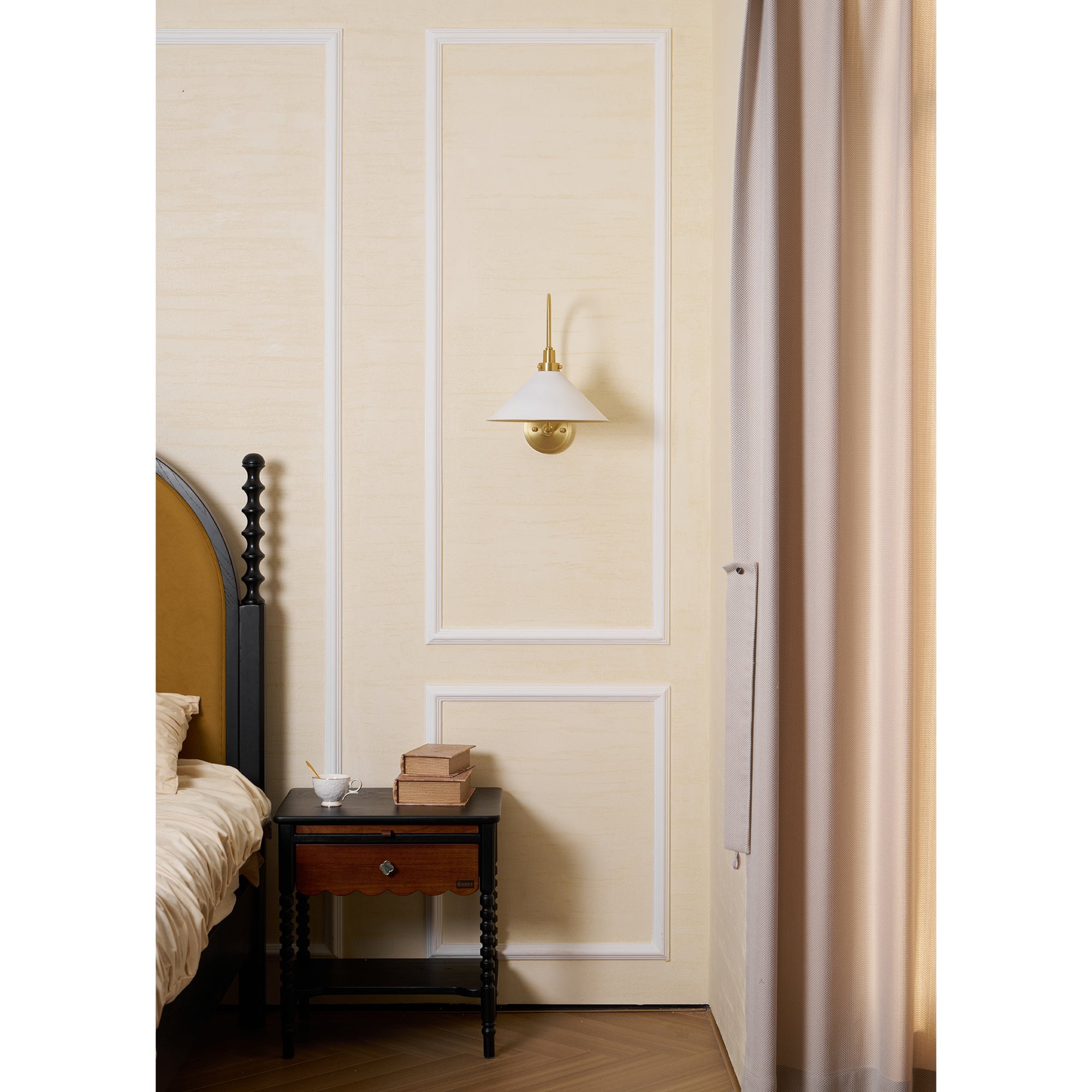 Elkuis Cone Wall Light