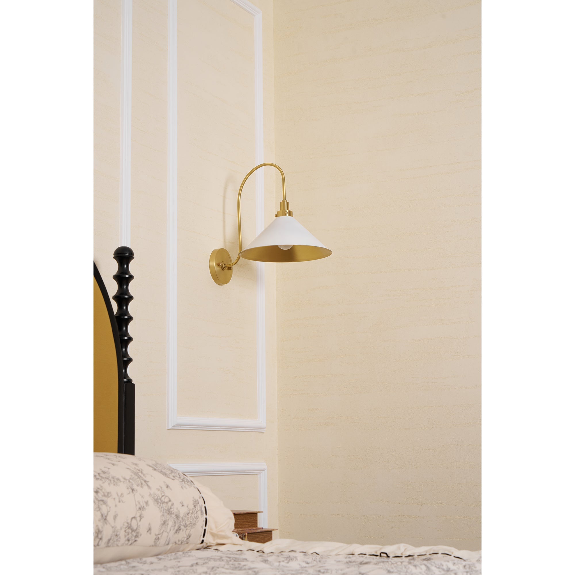Elkuis Cone Wall Light