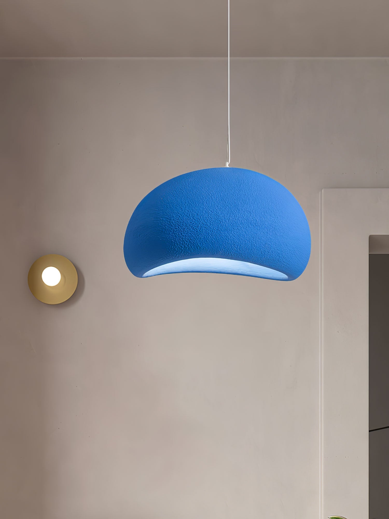 Noave Pendant Light