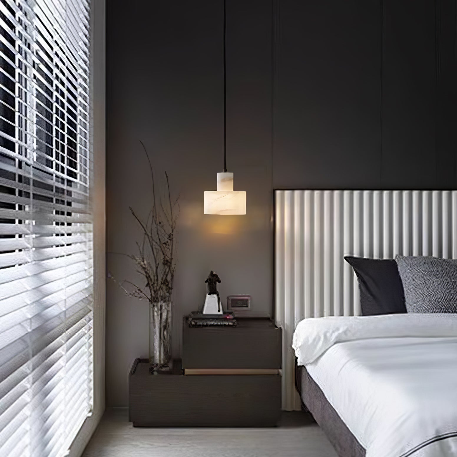 Parelia Pendant Light