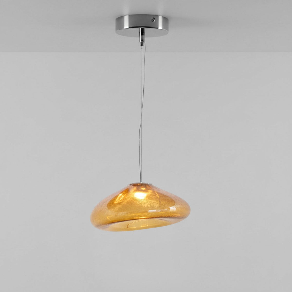 Neroera Sculptural Pendant Light