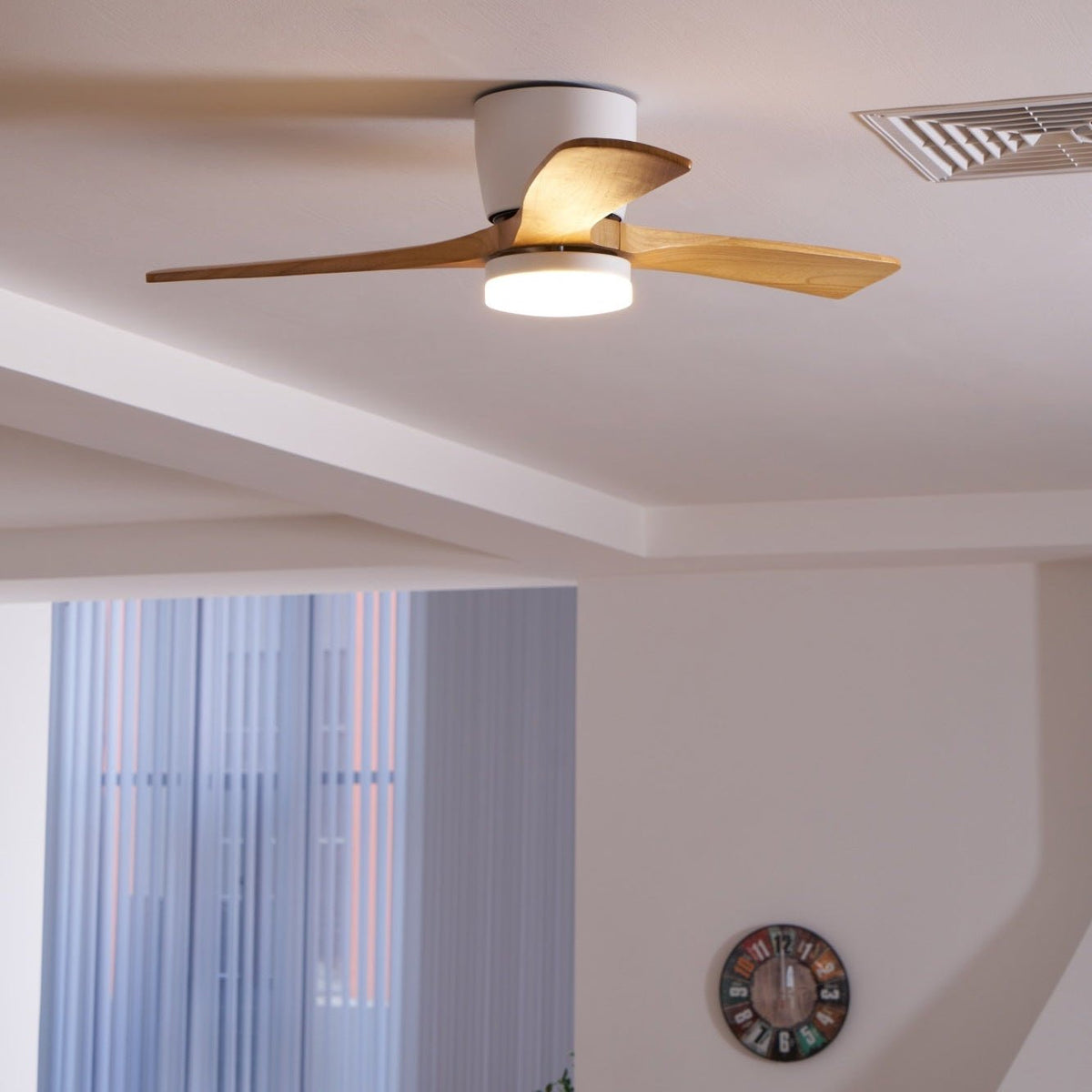 Nordic Wooden 42"/48" Ceiling Fan Light - Vakkerlight