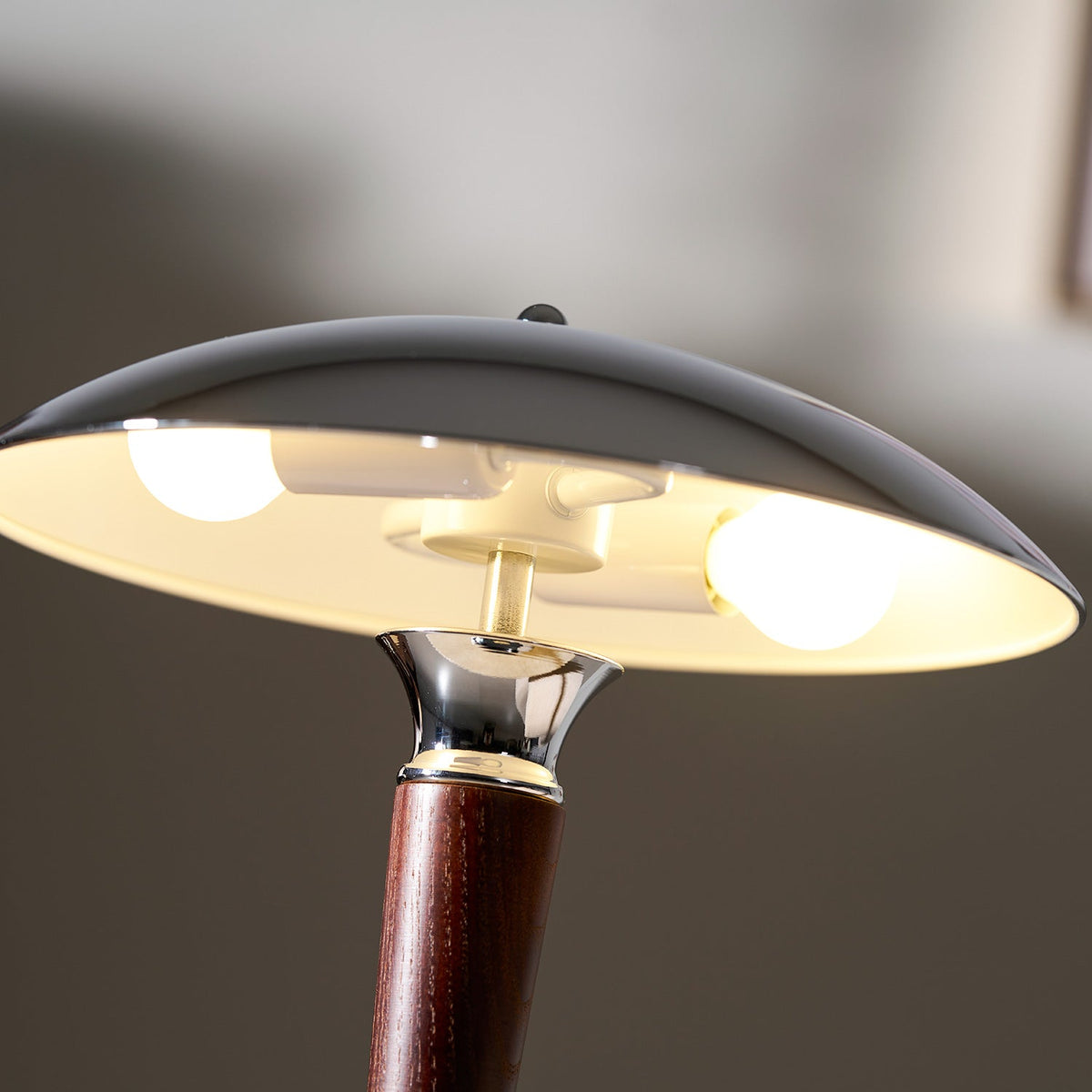 Paxnova Table Lamp