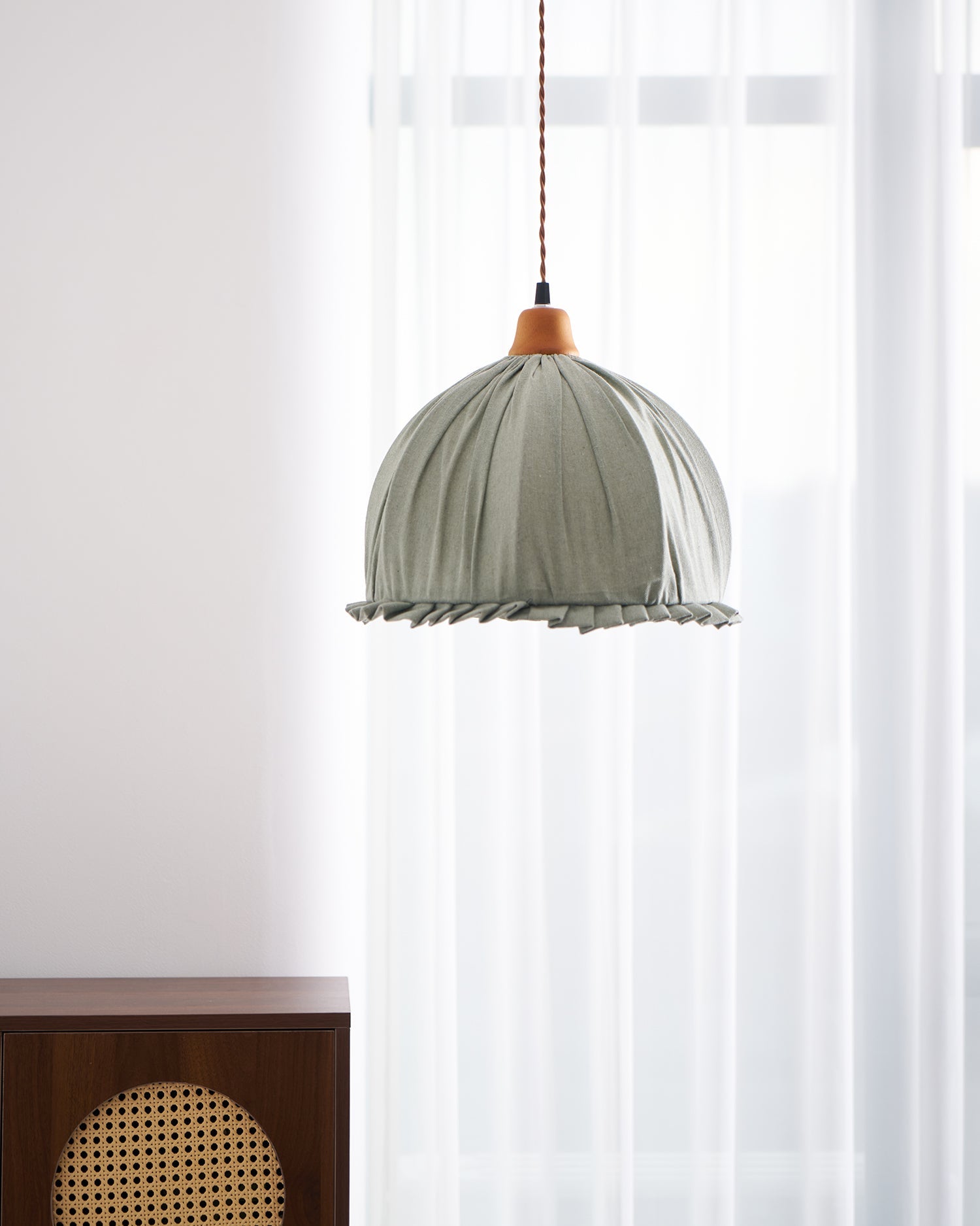 Elkan Pumpkin Pendant Light