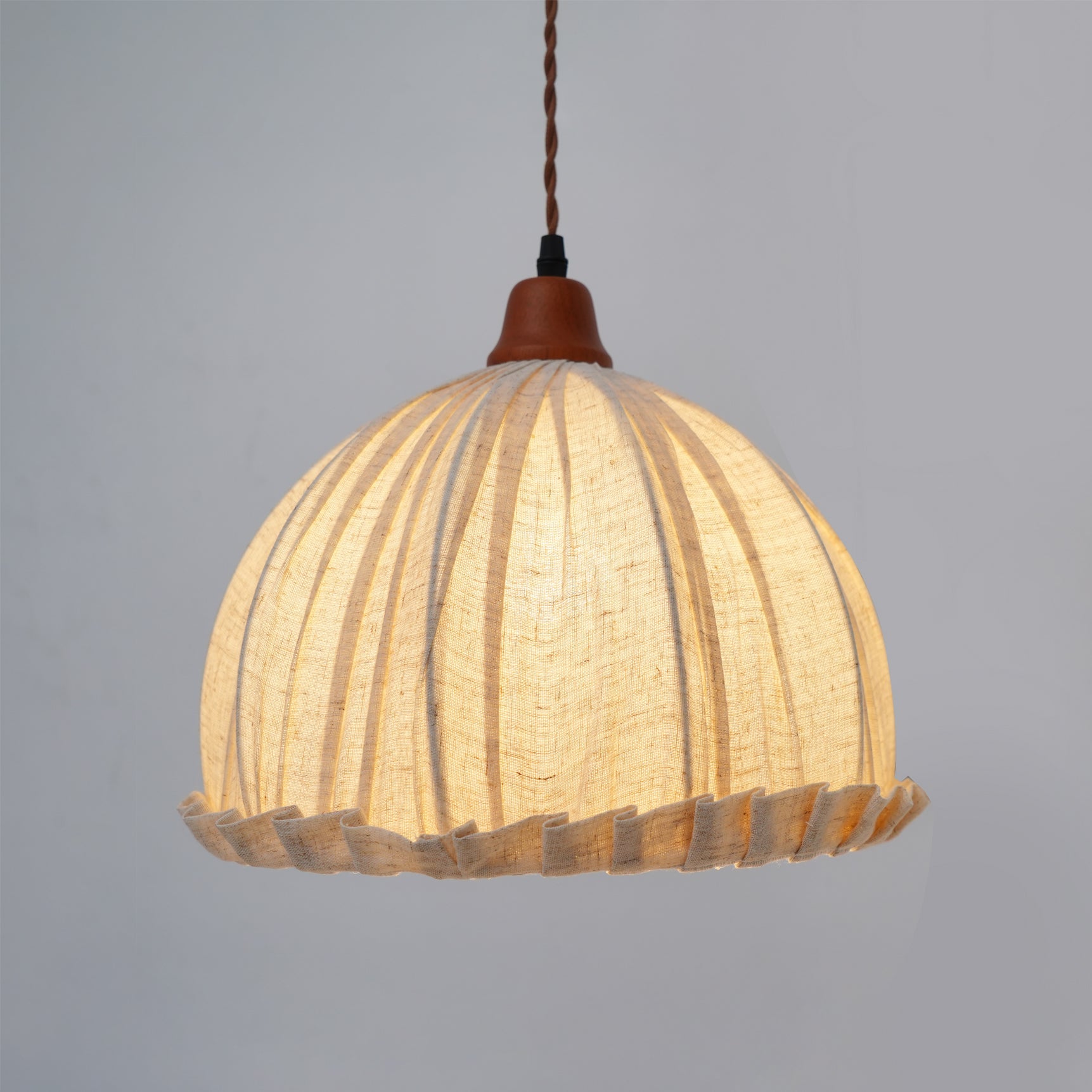 Elkan Pumpkin Pendant Light