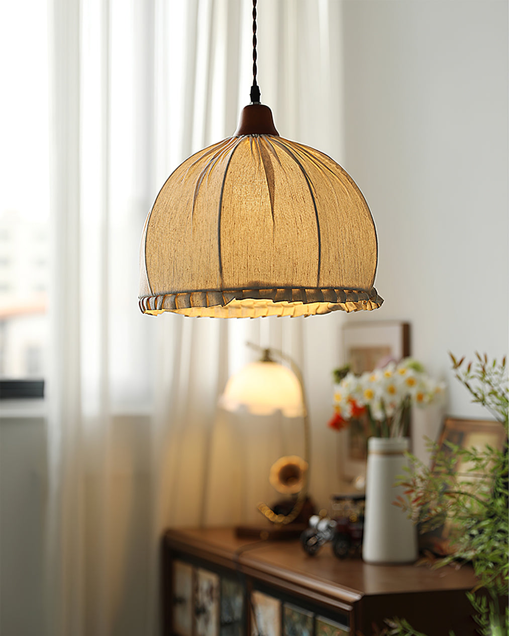 Elkan Pumpkin Pendant Light