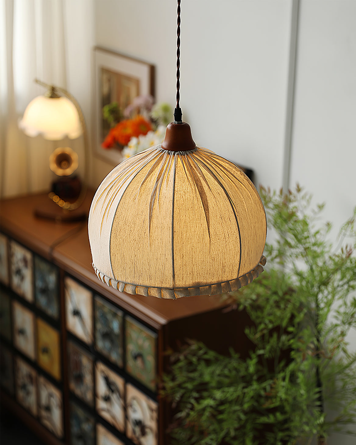Elkan Pumpkin Pendant Light